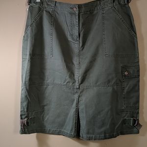 Women's Cargo Studio M Green Skirt 14